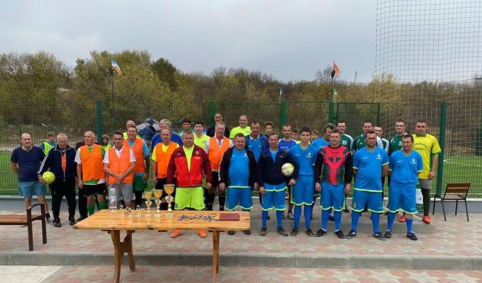 У селі Михайлівка Кремінського району відкрився спортивний комплекс «Владар»