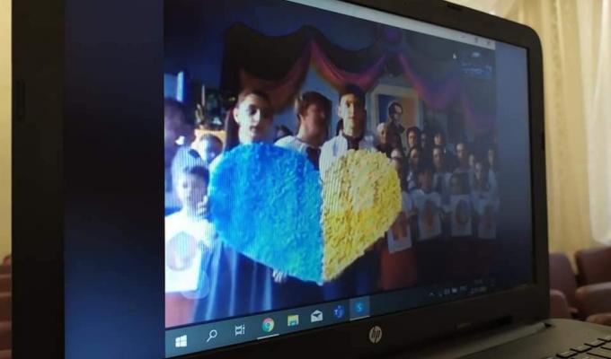 Навчальні заклади Кремінщини – партнери по проєкту «Змінимо країну разом!»  - привітали один одного з Днем Соборності України