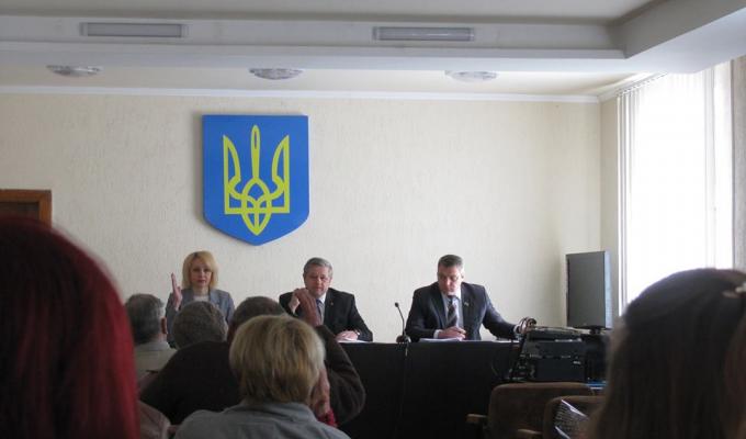 Сьогодні пройшла позачергова сесія районної ради.