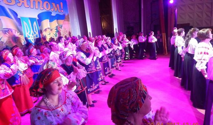Пройшов звітний концерт та виставка майстрів декоративно - прикладного мистецтва в рамках обласного огляду - конкурсу «Луганщина – світанок України»