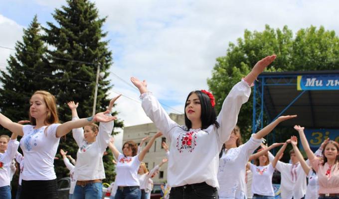 18 травня – День вишиванки.