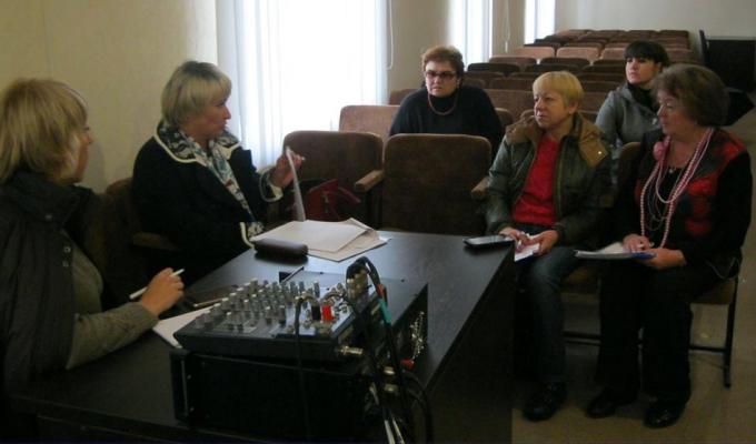 За ініціативи громадської ради при райдержадміністрації пройшла зустріч з начальником Кремінського відділу обслуговування громадян Пенсійного фонду. 