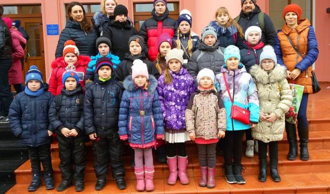 Кремінські діти відвідали святкове дійство до Дня Святого Миколая.