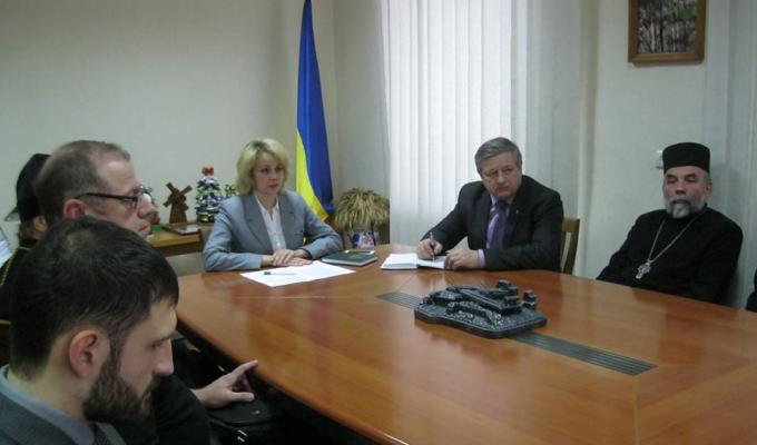 В райдержадміністрації пройшла зустріч із представниками місцевих релігійних громад різних конфесій. 