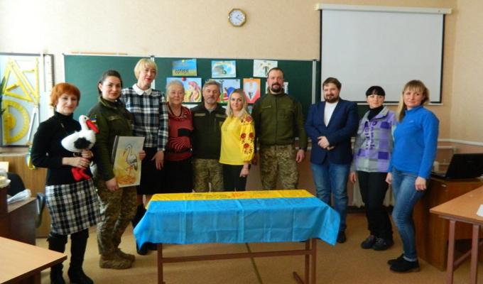 Колектив Кремінської школи – гімназії провів зустріч за «круглим» столом з учасниками Революції Гідності. 