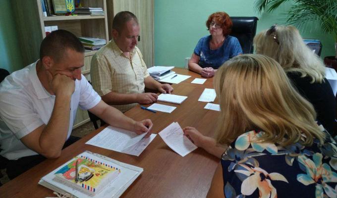 Кремінською районною державною адміністрацією  продовжується  робота щодо надання відповідного статусу дітям, які постраждали внаслідок воєнних дій та збройних конфліктів.