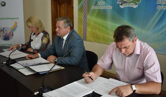 Пленарне засідання чергової сесії Кремінської районної ради пройшло 13 вересня. 