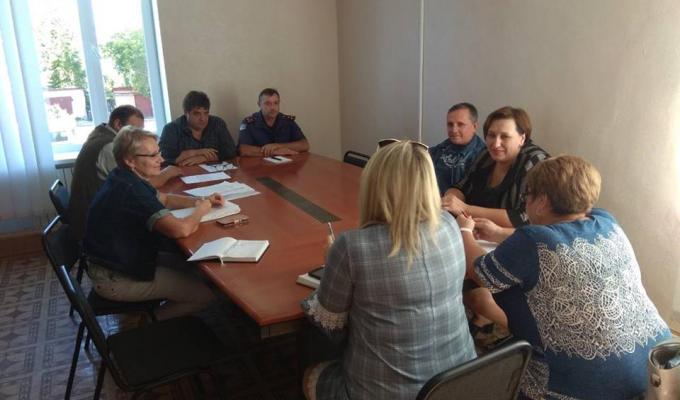 Стан підготовки об’єктів житлово-комунального господарства та соціальної сфери району до нового опалювального сезону в черговий раз обговорювався на засіданні районного оперативного штабу. 