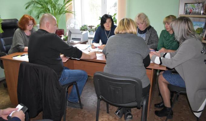 8 жовтня відбулось чергове засідання комісії з питань захисту прав дитини Кремінської райдержадміністрації. 
