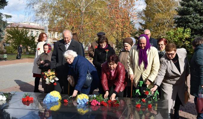 У Кремінній пройшло урочисте зібрання та фінальний концерт аматорських колективів первинних ветеранських організацій  району