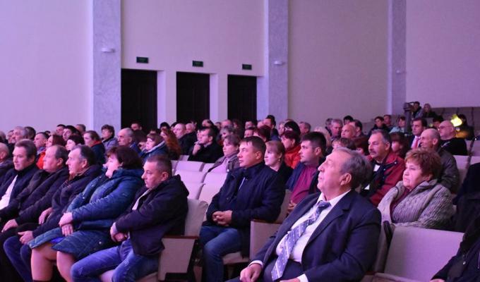 У Кремінній вітали дорожників. 