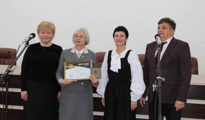 Красноріченський заклад загальної середньої освіти нагороджений золотою медаллю у номінації «Інноваційне освітнє середовище: нові виклики та сучасні рішення». 