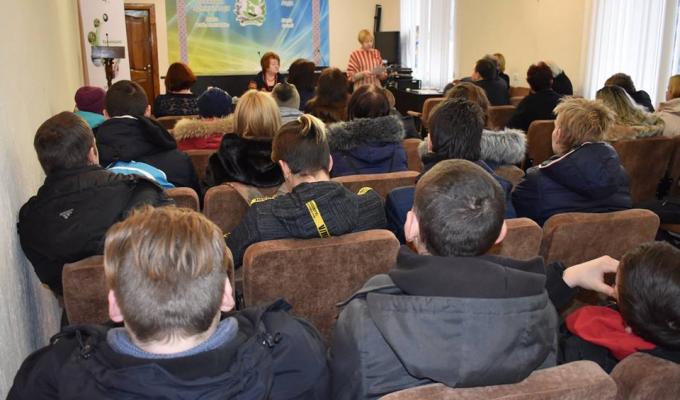 19 грудня пройшло засідання громадської ради при райдержадміністрації, на порядку денному якого було винесено три питання.