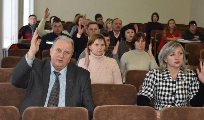На позачерговій сесії райради прийнято рішення про створення некомерційного підприємства «Центр первинної медико – санітарної допомоги». 