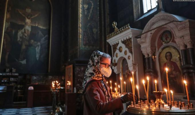 На період дії локдауну не забороняється  діяльність релігійних установ
