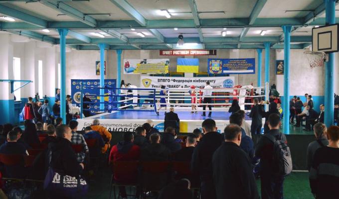 Шість кремінських боксерів стали чемпіонами області. 