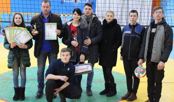 Варварівські волейболісти - кращі серед сільських команд.