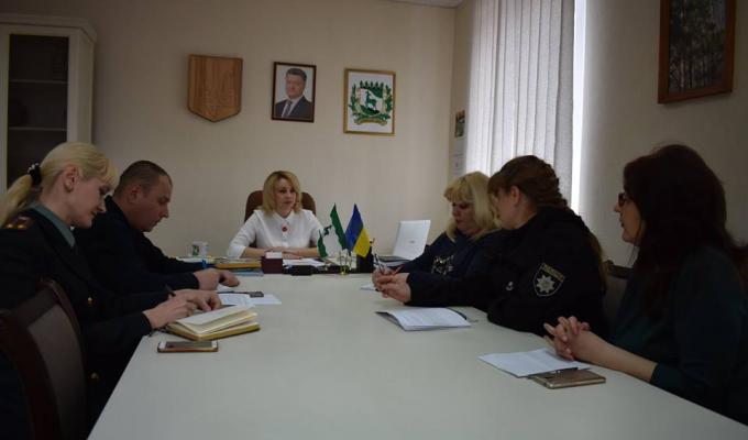 9 квітня голова райдержадміністрації Наталя Чехута провела робочу нараду щодо стану профілактики злочинності серед неповнолітніх.
