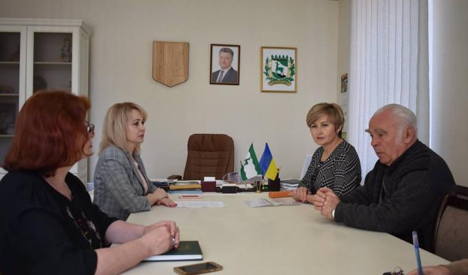 Голова райдержадміністрації зустрілась із керівником районного товариства «Союз Чорнобиль». 