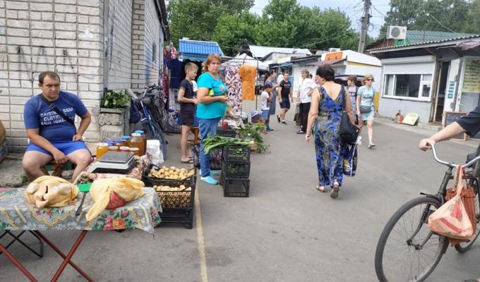З метою недопущення «стихійної торгівлі» проведені спільні рейди.