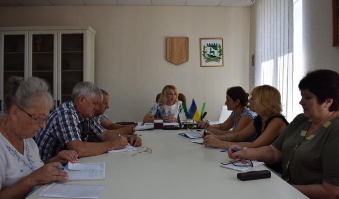 2 липня під керівництвом голови райдержадміністрації Наталі Чехути відбулась нарада з директорами міських шкіл.