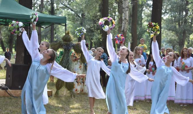 Плекайте традиції, бо в них – пам'ять народу!