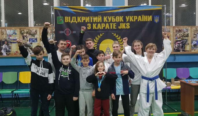 Юні каратисти з Кремінної продовжують успішно долати нові спортивні вершини.