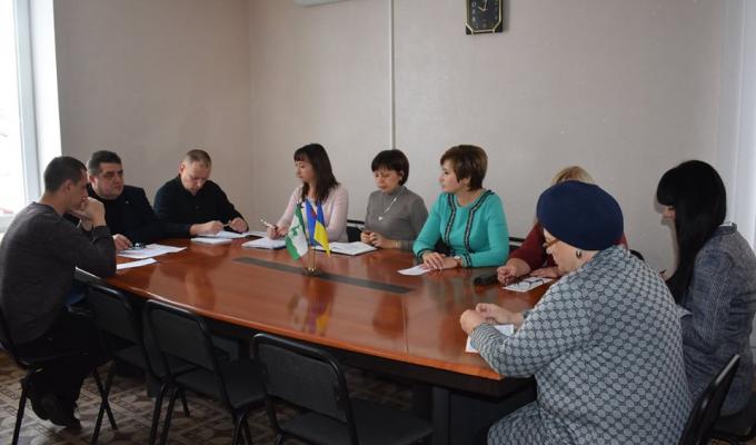 4 грудня в. о. голови райдержадміністрації Володимир Позняк провів чергове засідання комісії з питань захисту прав дитини.