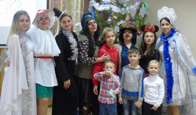 У канікулярний період у будинку дитячої творчості панує святкова атмосфера.