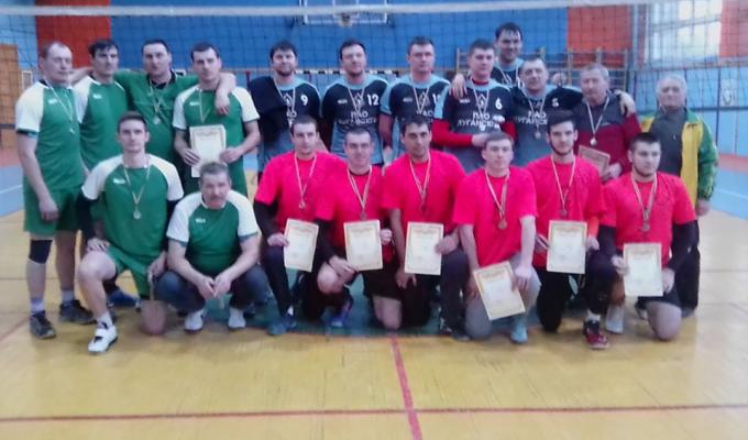Цими вихідними відбувся чемпіонат Кремінського району з волейболу серед команд чоловіків.