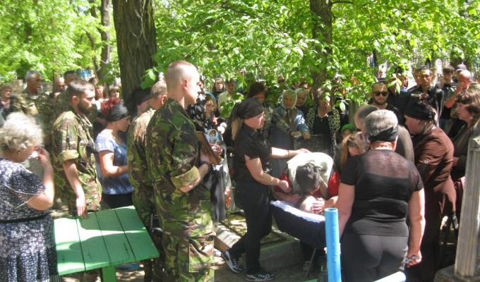 На Кремінщині попрощались з загиблим 20 – річним морпіхом.