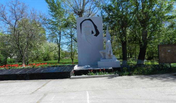 У районі триває місячник з упорядкування об’єктів культурної спадщини