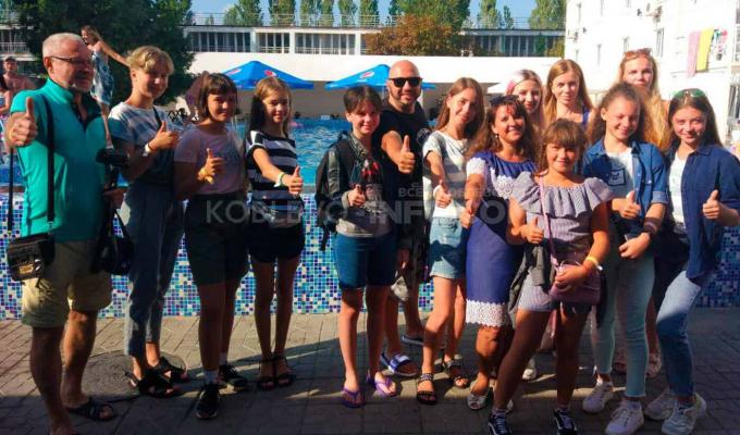 Юні художники Кремінщини  відпочили на чорноморському курорті Коблеве