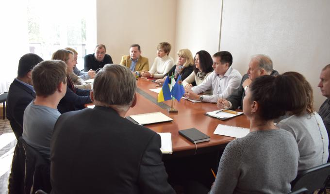 Сьогодні на Кремінщині із офіційним ознайомчим візитом перебувала група фахівців Світового банку.