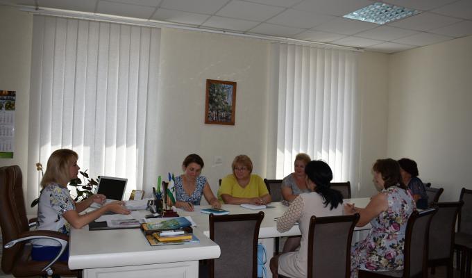 Голова райдержадміністрації зустрілась із керівниками дитячих садочків.
