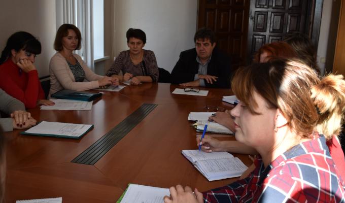 Легалізацію виплати заробітної плати та зайнятість населення обговорили в райдержадміністрації.