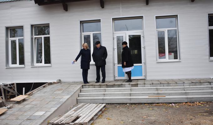 Тривають роботи по капітальному ремонту будівлі інфекційного відділення районної лікарні