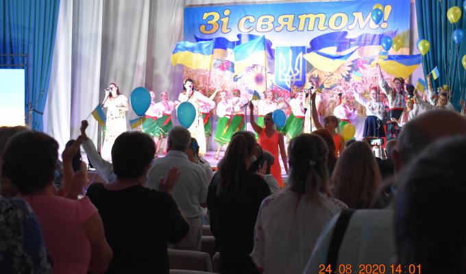 Урочисте зібрання та концерт відбулись у Кремінній з нагоди відзначення 29 річниці незалежності України