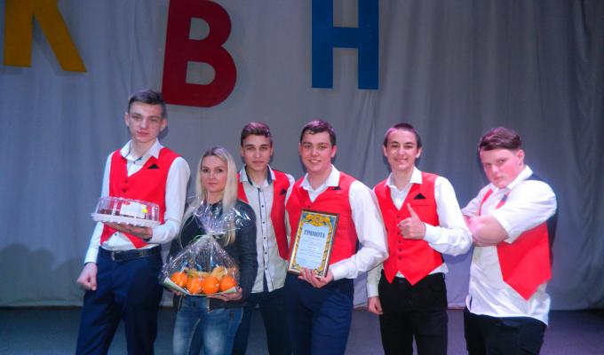 Голова райдержадміністрації привітала учасників КВК Луганського національного університету імені Тараса Шевченка.