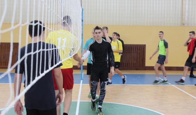 У районі пройшли фінальні змагання волейболістів. 