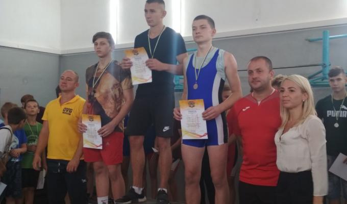 14 вересня у Сєвєродонецьку відбувся чемпіонат області з важкоатлетики серед юнаків та дівчат до 15 років.