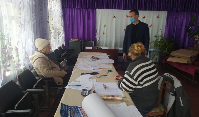 Майже всі виборчі дільниці району обладнані пандусами