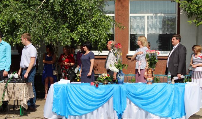 У навчальних закладах району пройшли урочисті святкові заходи у зв’язку із завершенням навчального року