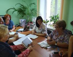 З метою організації роботи по забезпеченню дітей – сиріт житлом за рахунок державної субвенції,  при райдержадміністрації створена комісія
