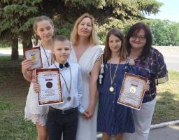Учні Кремінської районної дитячої музичної школи успішно виступила на ІІ Міжнародному  фестивалі-конкурсі мистецтв "Super Art 2020"
