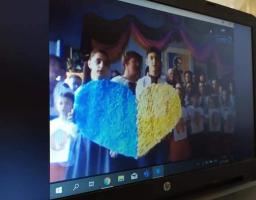 Навчальні заклади Кремінщини – партнери по проєкту «Змінимо країну разом!»  - привітали один одного з Днем Соборності України