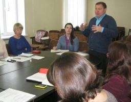 В районі готується програма національно – патріотичного виховання дітей і молоді. 