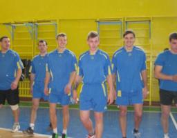 До Дня визволення Кремінщини пройшли змагання з волейболу. 