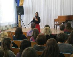 16 лютого у Кремінській районній дитячій музичній школі пройшла відкрита лекція «Святочний цикл українців. Масляна чи Колодій?». 