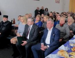 Керівники району привітали настоятеля місцевої парафії УГКЦ з ювілейним днем народження та 25 – річчям служіння. 